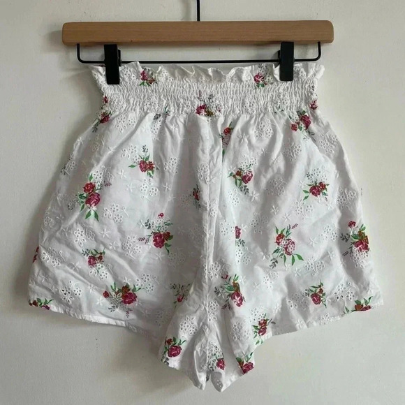 For Love and Lemons Tarte Eyelet White Floral Shorts Ruched High Waist Small - Picture 5 of 12